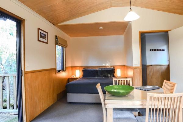Cradle Mountain Wilderness Village (Lorinna)
